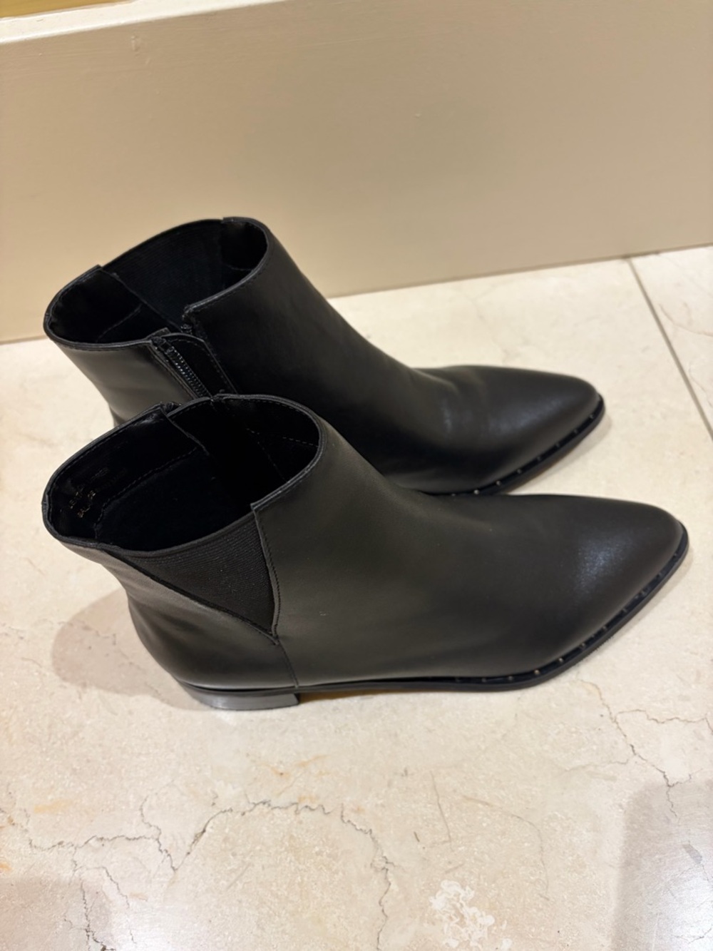 le chateau Black Pointed Leather Ankle Booties(brand new, never worn)